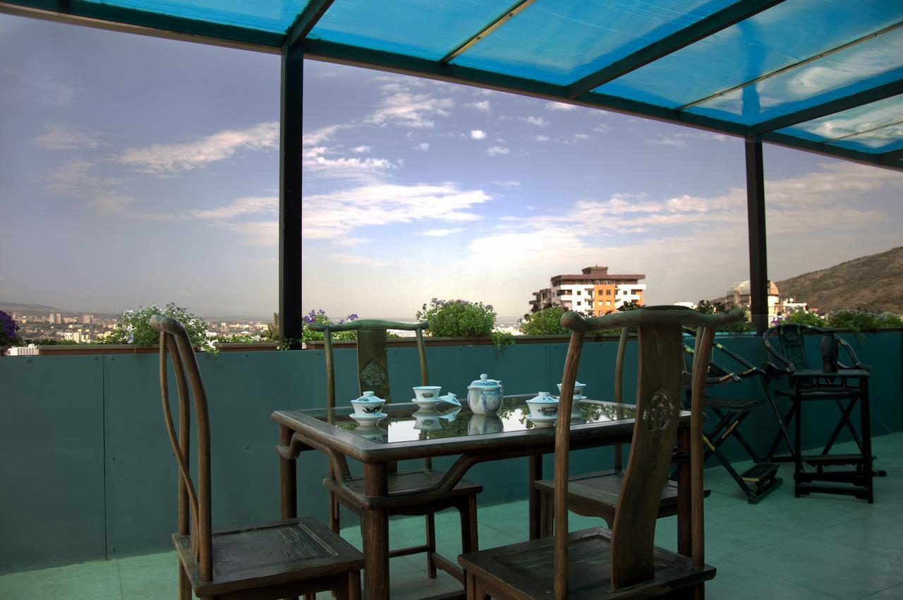 Top Boutique Hotel（首席精品酒店） Tbilisi Exteriör bild