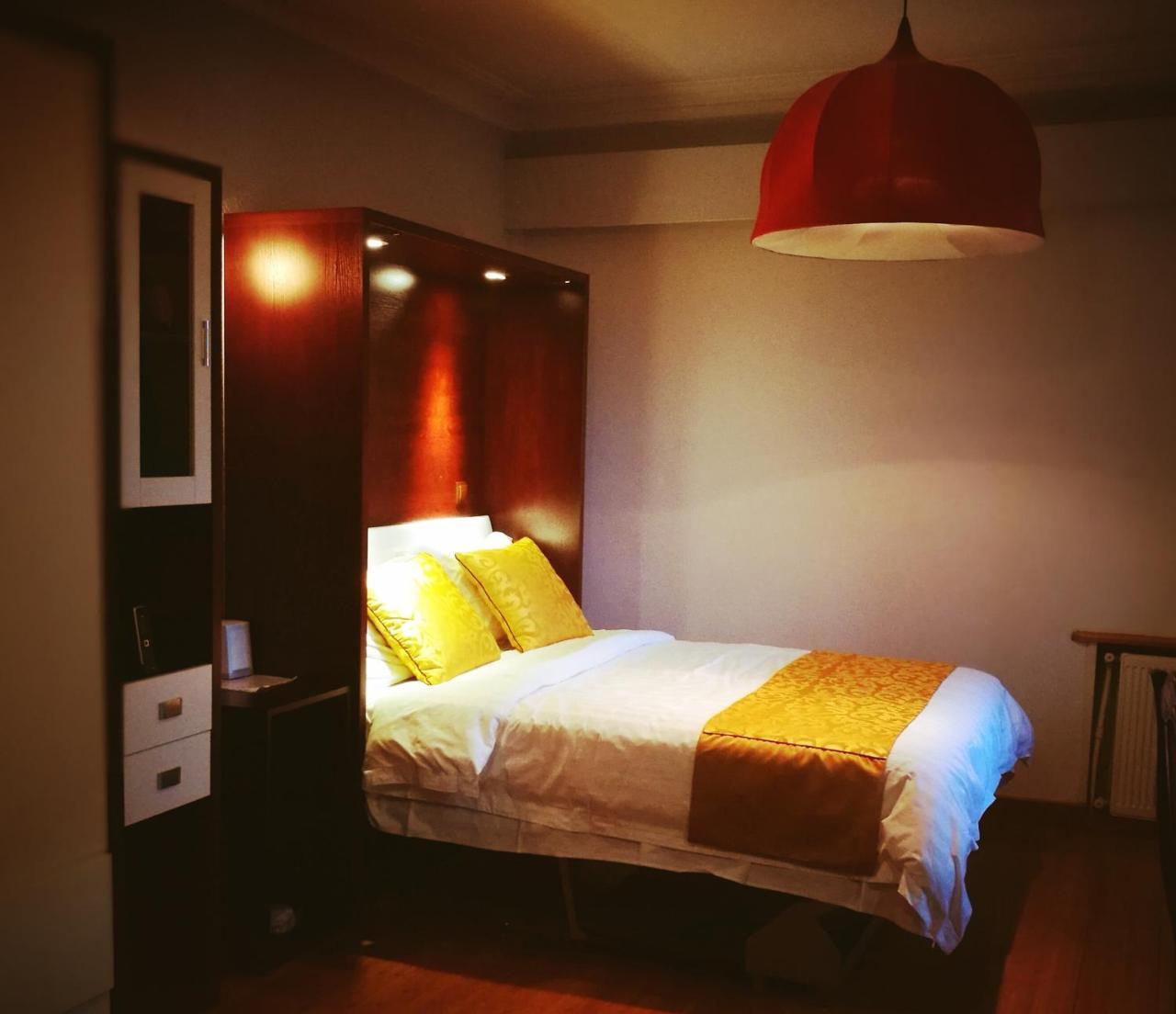 Top Boutique Hotel（首席精品酒店） Tbilisi Exteriör bild